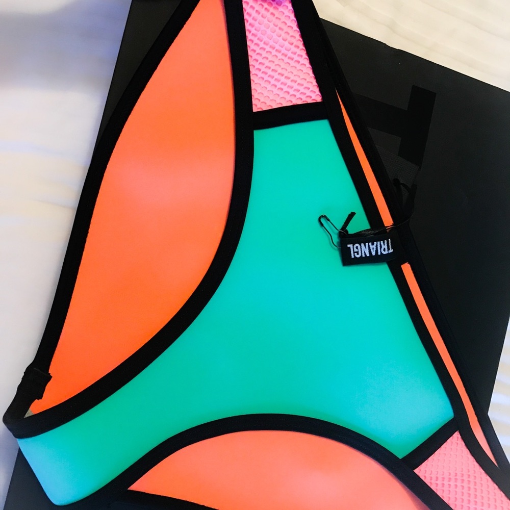 Triangl Bottoms Size XL